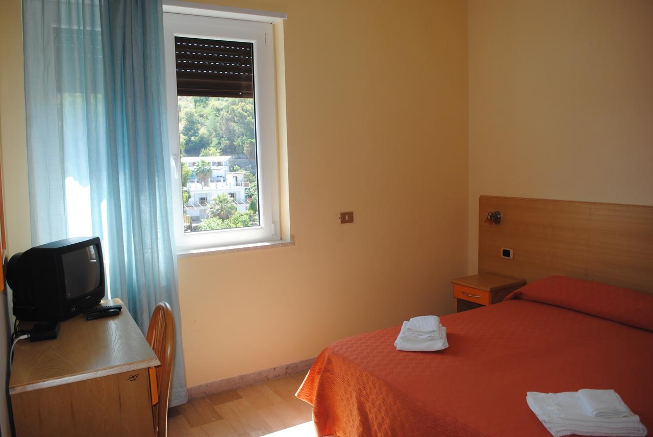 Hotel South Paradise Palmi Buitenkant foto